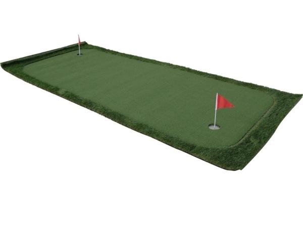 Portable putting green complete